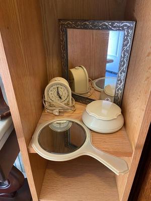 Vintage Bathroom Accessories