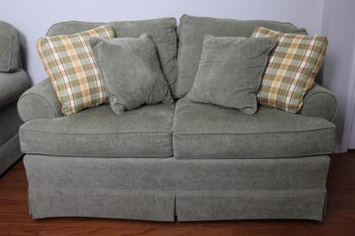 Taylorsville Loveseat (See Description)