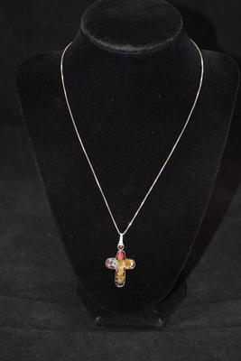 925 Sterling Box Chain w/ 925 Resin Flower Cross Pendant 18" 4.6g