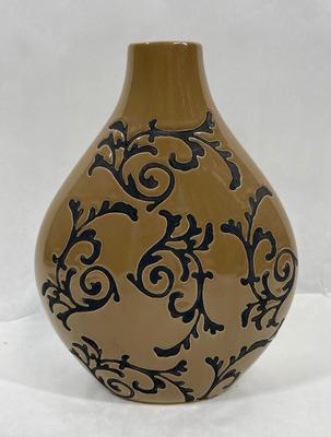 Vase brown black