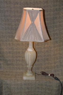 Beautiful MCM Onyx Table Lamp w/ 3 Way Switch 29.5” Tall