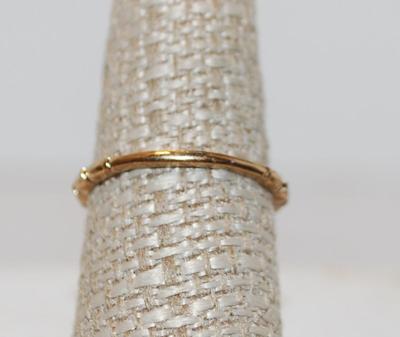 Size 8¼ Single Round Iridescent Moonstone Ring with Gold Tone Rope Style on Half Band (1.5g)