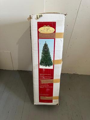 6 1/2 FOOT PRE-LIT ARTIFICIAL TREE