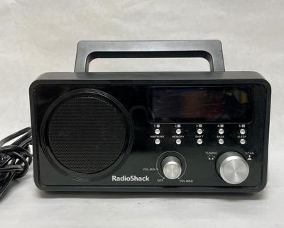Vintage Radio Shack Portable AM-FM-WX (weather) Radio