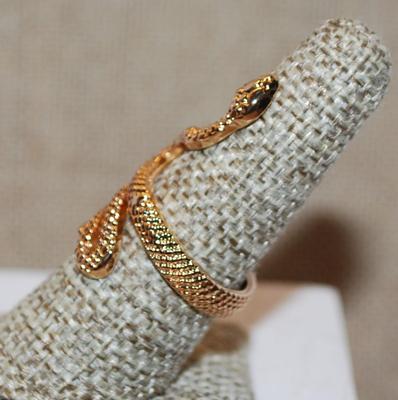 Size 8 All Gold Tone Wrap-Around Snake Ring (4.8g)