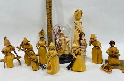 Vintage Handmade Corn Husk Dolls Czechoslovakian Folk Art 9+ pcs