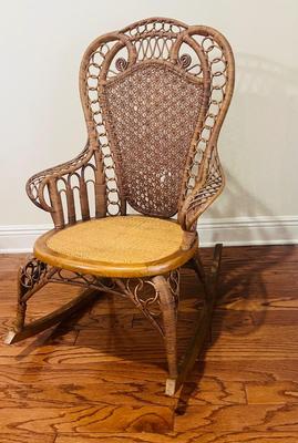 Antique Heywood Bros-Wakefield Rattan & Wicker Rocking Chair Read Measurements