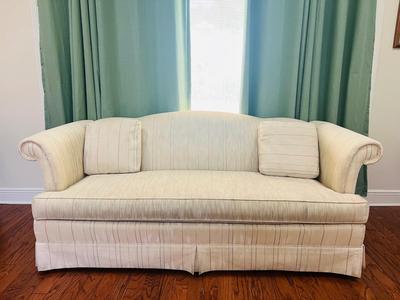 Den Couch ~ Read Details