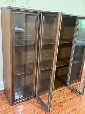 BROYHILL 1960s Plinth Hutch