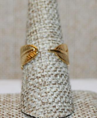 Size 8½ Wrap-Around Gold Tone "SPLIT Palm Fronds" Ring with an "Open" Band (3.9g)