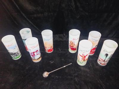 8 FROSTED GLASSES WITH WESTERN THEME AND 6 SIPPING SPOONS