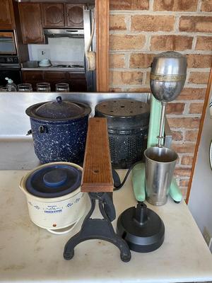 Lot of Vintage Kitchen Items