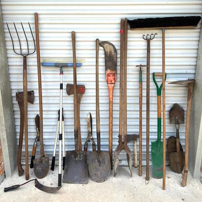 Lot of 20 Outdoor Tools