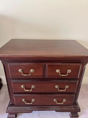 KINCAID Dresser & Night Stand