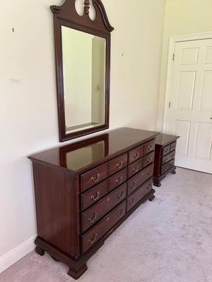 KINCAID Dresser & Night Stand