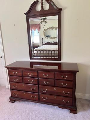 KINCAID Dresser & Night Stand