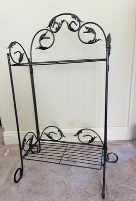 Metal Two Tier Stand
