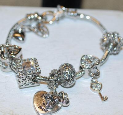 Metal "Seaside" Themed 9 Charms Bracelet with Toggle Clasp 8" Circumference