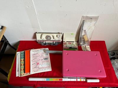 KNITKING KH-891 KNITTING MACHINE W/ACCESSORIES