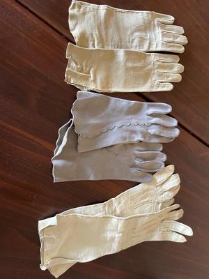 Lot of Women's/ Men's Gloves