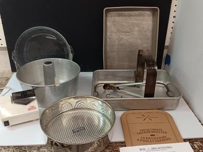 The ultimate chicken roaster with baking and roasting pans