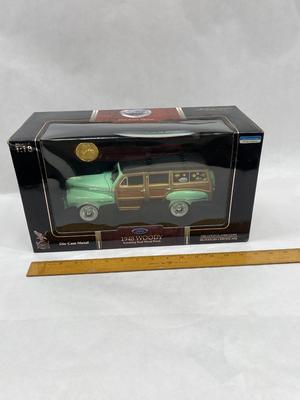 Die Cast Model Car: 1/18 1948 Woody
