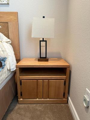 SOLID WOOD NIGHT STAND WITH CABINET PLUS METAL BASE LAMP W/OUTLETS
