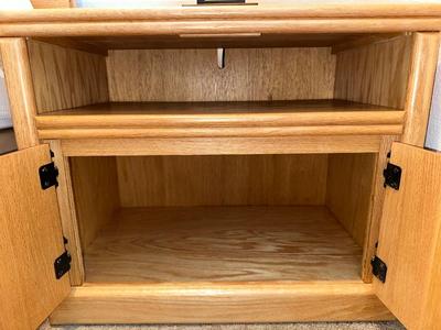 SOLID WOOD NIGHT STAND WITH CABINET PLUS METAL BASE LAMP W/OUTLETS