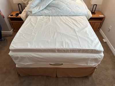 WOW! YOU'LL THINK YOU'VE GONE TO HEAVEN IN THIS QUEEN BED