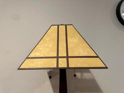 HEAVY METAL BASE TABLE LAMP WITH DOUBLE PULL CHAIN LIGHTS