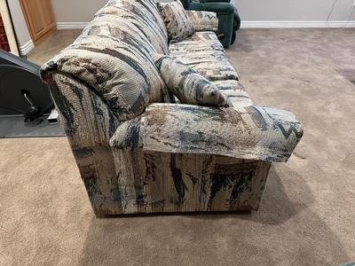 HOME ROOMS BY ENGLAND/CORSAIR HIDE A BED SOFA