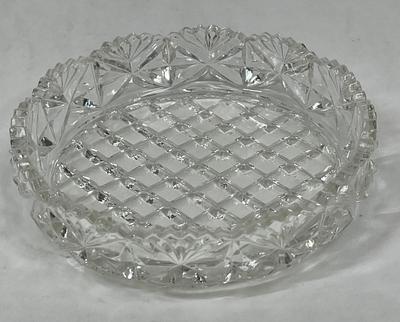 Small Round Cut Crystal Bowl Criss-cross Bottom Scalloped Sides 4" Dia.