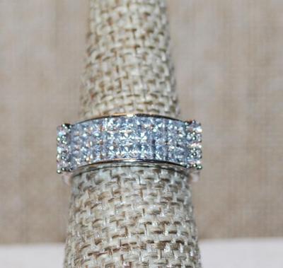 Size 7 Straight Rows Wedding/Engagement Style Ring Marked .925 on a Silver Band (6.0g)