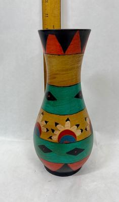 VIntage Native American Indian Vase sign DG 1977 Chickasaw Arts By VQ