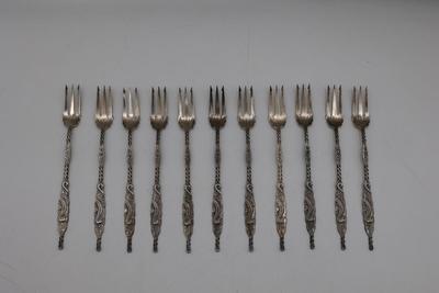 WHITING Sterling Silver Seahorse Set of (11)