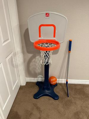 BASKETBALL, PLASTIC HOCKEY STICK AND KNEE PADS