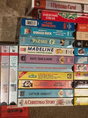 LARGE COLLECTION OF CHILDREN'S MOVIES ON VHS
