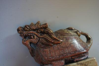 19TH CENTURY CHINESE FOO LION SOAPSTONE SCROLL STAMP -LARGE