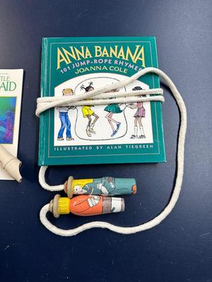 MUSICAL RECORDER WITH LESSON BOOK AND ANNA BANANA JUMP ROPE AND BOOK