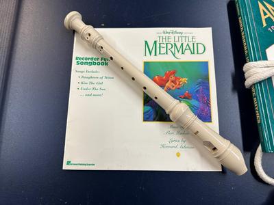 MUSICAL RECORDER WITH LESSON BOOK AND ANNA BANANA JUMP ROPE AND BOOK