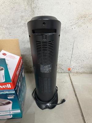 HONEYWELL HUMIDIFIER & LASKO CERAMIC HEATER W/REMOTE