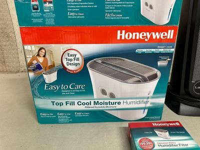 HONEYWELL HUMIDIFIER & LASKO CERAMIC HEATER W/REMOTE