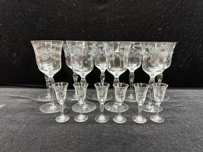 ETCHED CRYSTAL STEMMED GLASSES