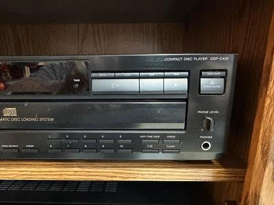 SONY AM/FM STEREO RECEIVER & DISC PLAYER W/REALISTIC SPEAKERS PLUS STEREO CABINET