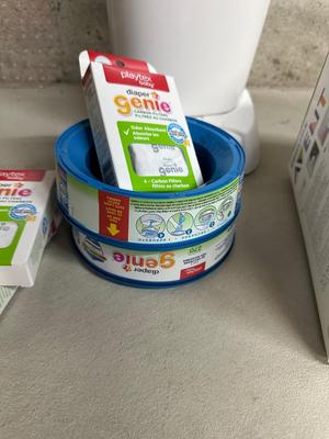DIAPER GENIE W/EXTRA BAGS AND AVENT STERILIZER