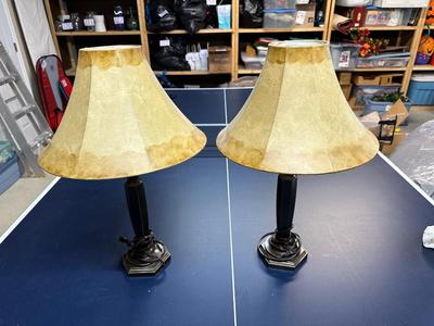 2 MATCHING TABLE LAMPS