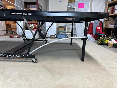 FOLDING PING PONG TABLE ON WHEELS WITH ALL ACCESSORIES INCLUDED