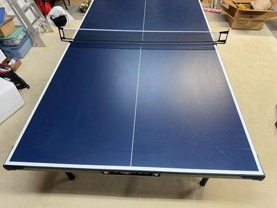 FOLDING PING PONG TABLE ON WHEELS WITH ALL ACCESSORIES INCLUDED
