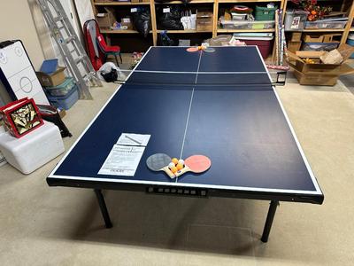 FOLDING PING PONG TABLE ON WHEELS WITH ALL ACCESSORIES INCLUDED
