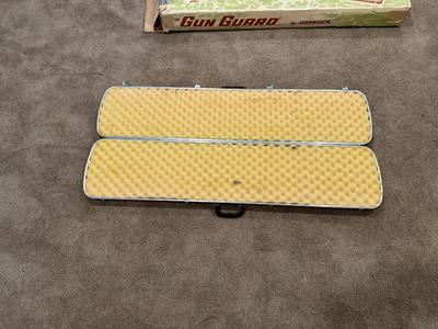 GUN GUARD LOCKING HARD SIDED GUN CASE